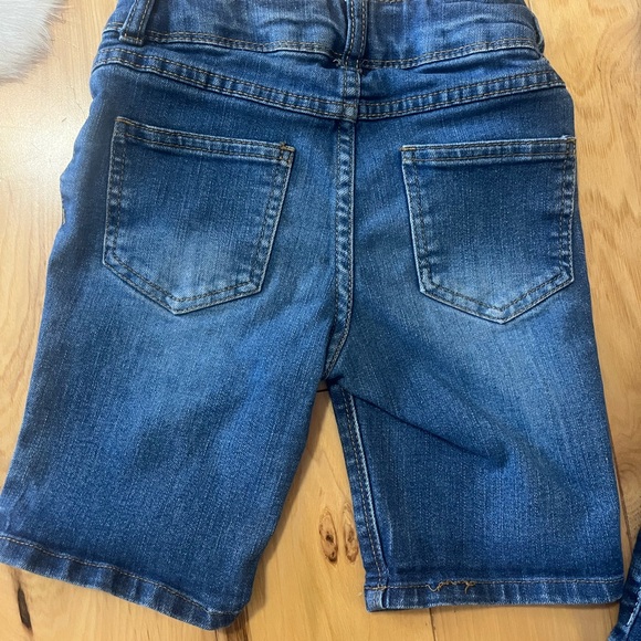 Lot!! Wallflower girls Denim Shorts 3 pair- Dark Blue, Medium Blue, Light Blue - Picture 2 of 9